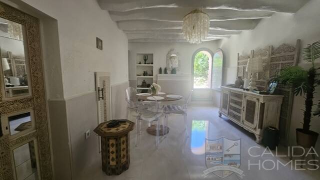 Casa Romance: Country house for Sale in Cantoria, Almería