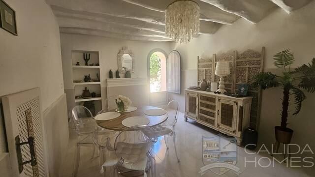 Casa Romance: Country house for Sale in Cantoria, Almería