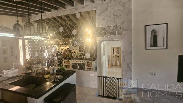 Casa Romance: Country house for Sale in Cantoria, Almería