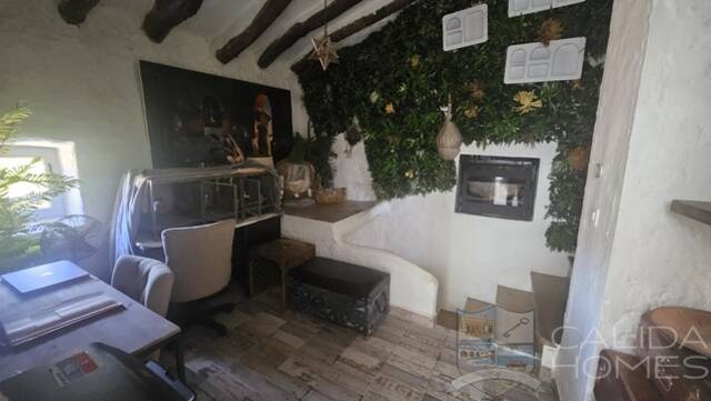 Casa Romance: Country house for Sale in Cantoria, Almería
