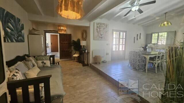 casa chic: Country house for Sale in Cantoria, Almería