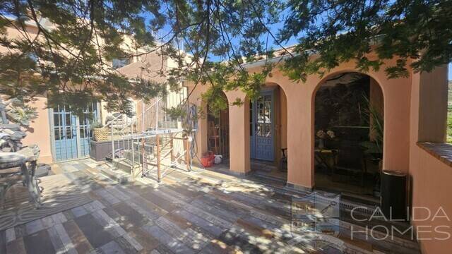 casa chic: Country house for Sale in Cantoria, Almería