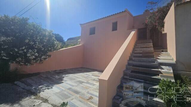 casa chic: Country house for Sale in Cantoria, Almería