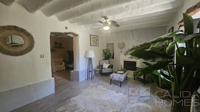 casa chic: Country house for Sale in Cantoria, Almería