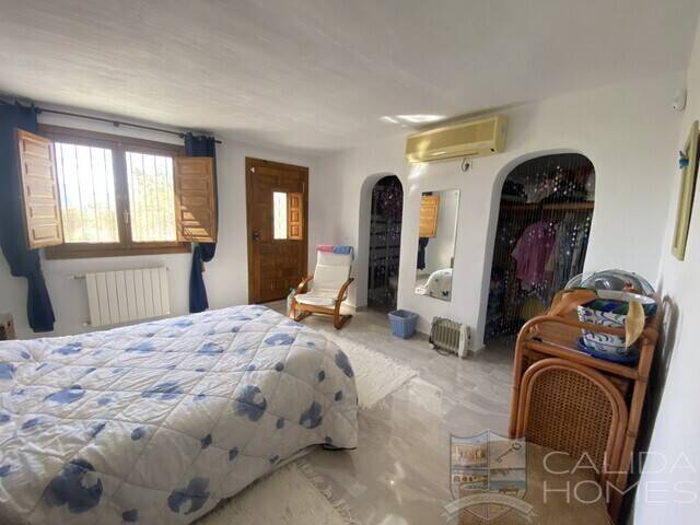 Villa Del Carmen: Villa for Sale in Somontin, Almería