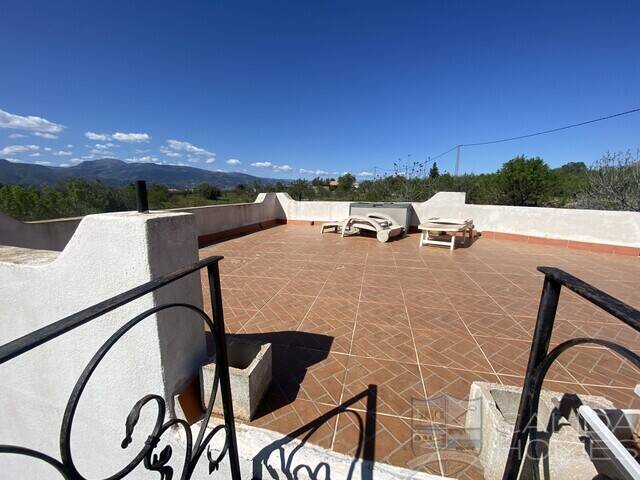 Villa Del Carmen: Villa for Sale in Somontin, Almería