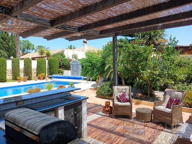 Villa Alegria: Villa for Sale in Arboleas, Almería
