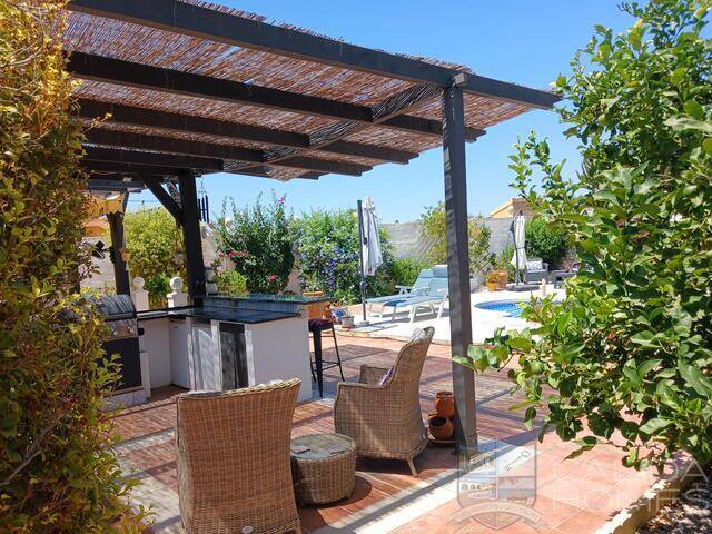 Villa Alegria: Villa for Sale in Arboleas, Almería
