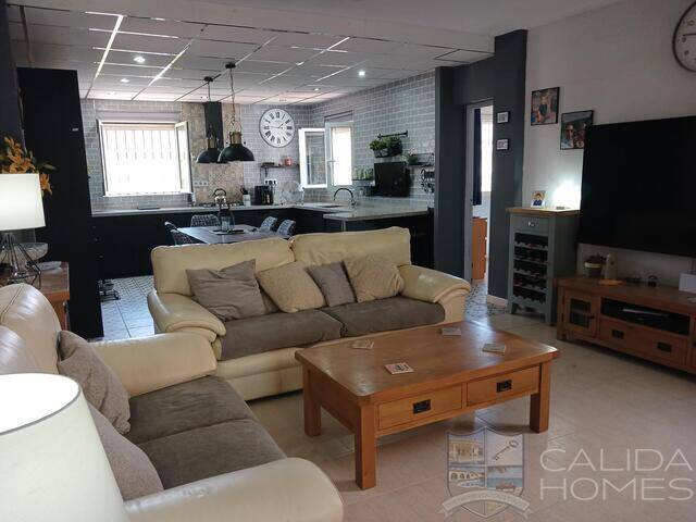 Villa Alegria: Villa for Sale in Arboleas, Almería
