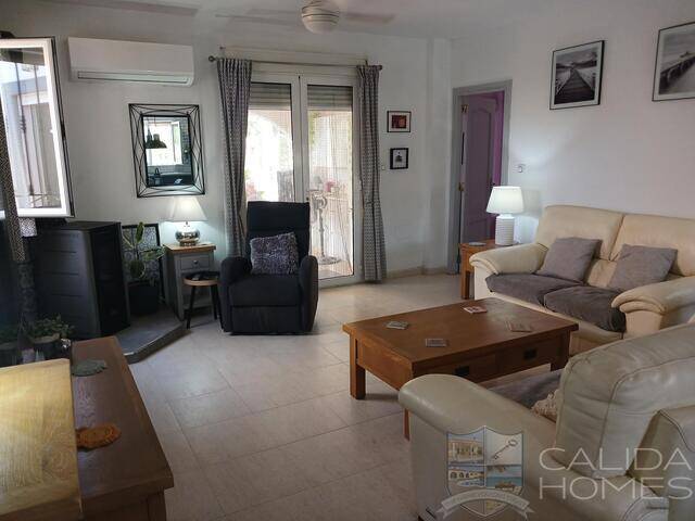 Villa Alegria: Villa for Sale in Arboleas, Almería