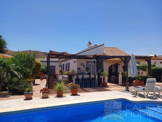 Villa Alegria: Villa for Sale in Arboleas, Almería