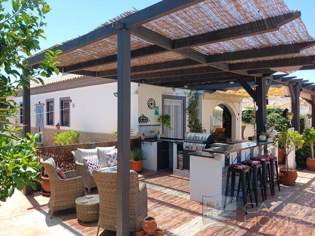 Villa Alegria: Villa for Sale in Arboleas, Almería