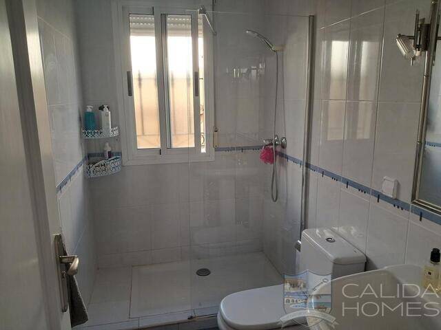 Villa Cupida: Villa for Sale in Arboleas, Almería
