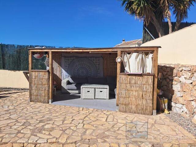 Villa Cupida: Villa for Sale in Arboleas, Almería