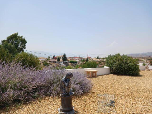 Villa Lavender: Villa for Sale in La Piedra Amarilla, Almería