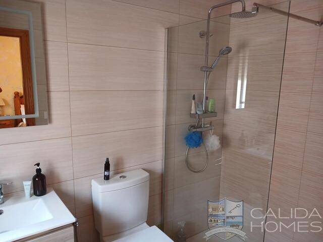 Villa Secreto: Villa for Sale in Arboleas, Almería