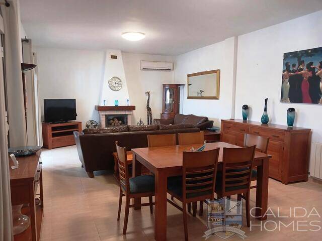 Villa Dragonfly: Villa for Sale in Arboleas, Almería
