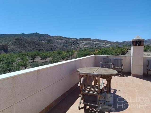 Villa Dragonfly: Villa for Sale in Arboleas, Almería