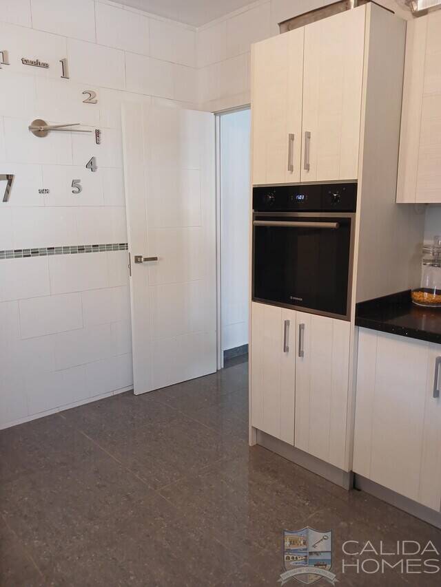 Casa Roberto: Villa for Sale in Arboleas, Almería