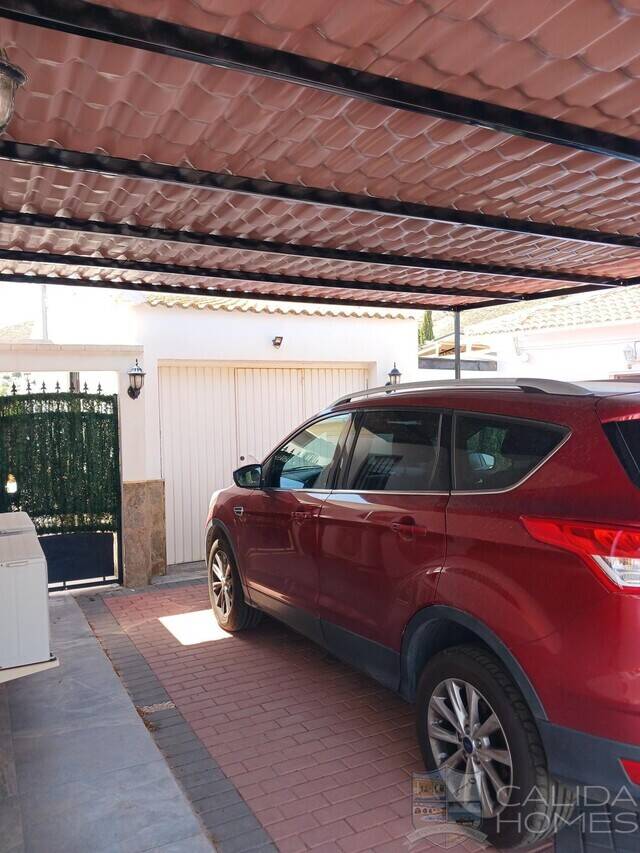 Casa Roberto: Villa for Sale in Arboleas, Almería
