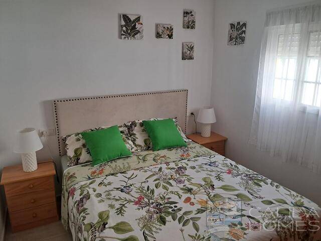 Villa Spectacular: Villa for Sale in Arboleas, Almería