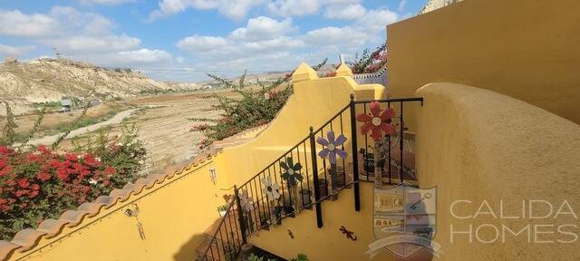 Casa Amarillo: Country house for Sale in Cuevas del Almanzora, Almería