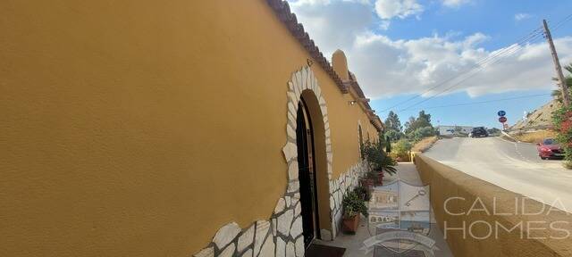Casa Amarillo: Country house for Sale in Cuevas del Almanzora, Almería