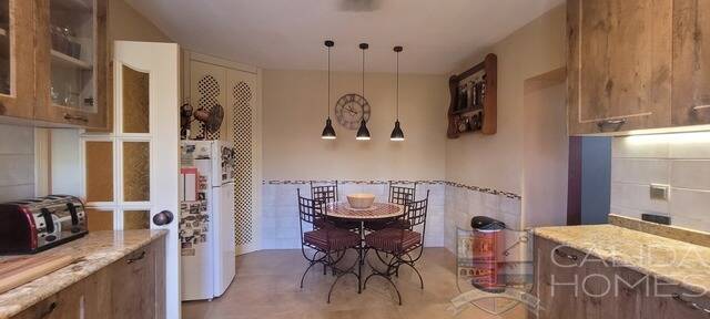 Casa Amarillo: Country house for Sale in Cuevas del Almanzora, Almería