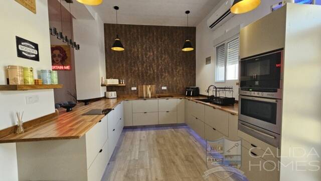 Casa Charm: Town house for Sale in Cantoria, Almería
