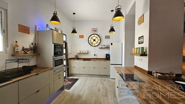 Casa Charm: Town house for Sale in Cantoria, Almería