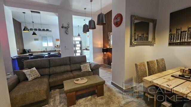 Casa Charm: Town house for Sale in Cantoria, Almería