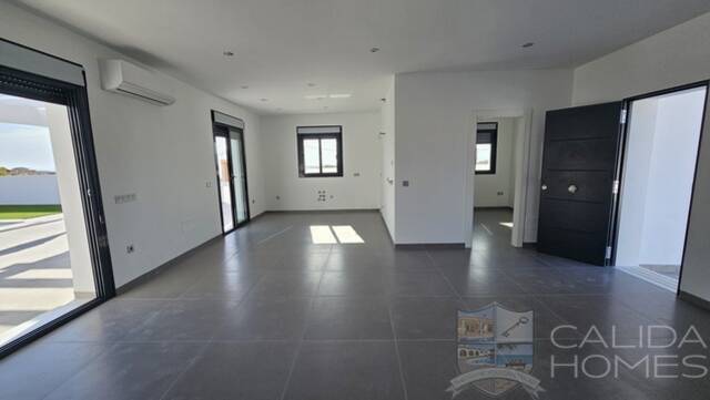 Casa Moderna: Villa for Sale in Arboleas, Almería