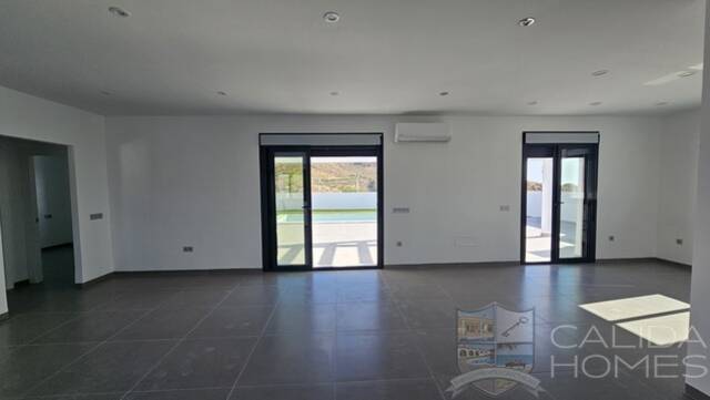Casa Moderna: Villa for Sale in Arboleas, Almería
