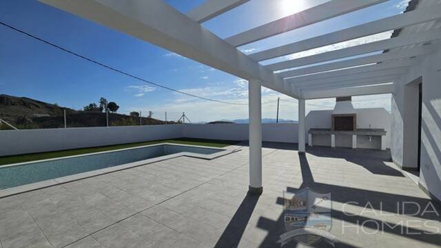Casa Moderna: Villa for Sale in Arboleas, Almería