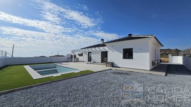 Casa Moderna: Villa for Sale in Arboleas, Almería