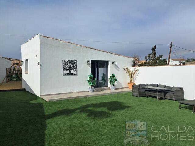 casa Cool: Town house for Sale in Zurgena, Almería