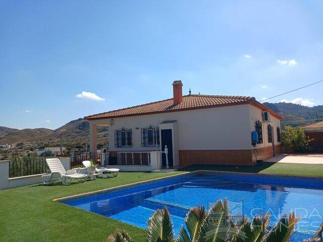 Villa Joya: Villa for Sale in Cantoria, Almería