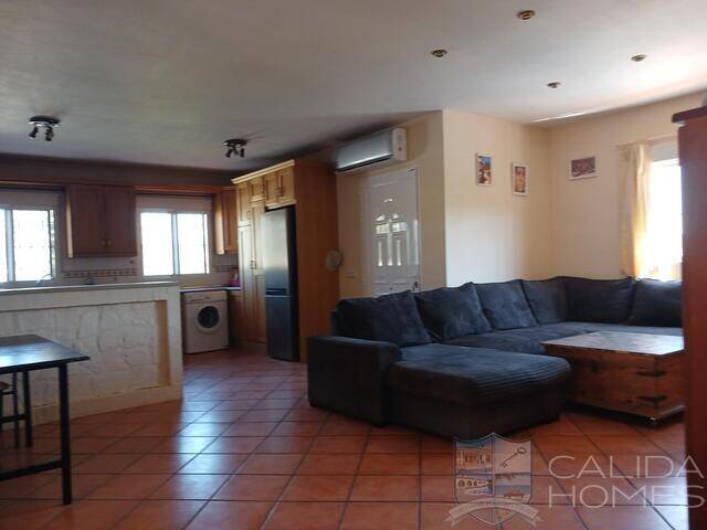Villa Joya: Villa for Sale in Cantoria, Almería