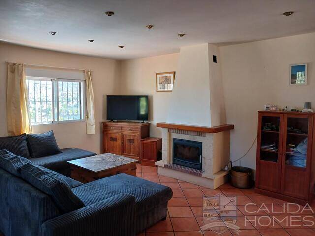 Villa Joya: Villa for Sale in Cantoria, Almería