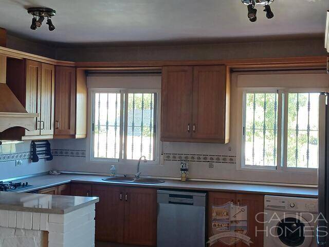 Villa Joya: Villa for Sale in Cantoria, Almería