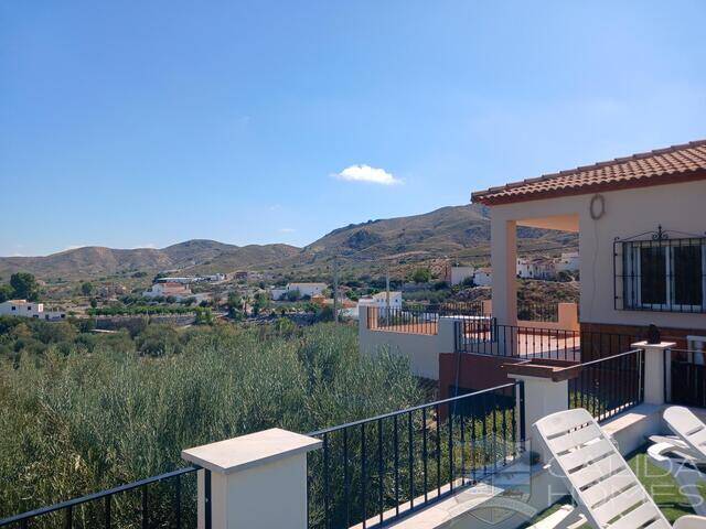 Villa Joya: Villa for Sale in Cantoria, Almería