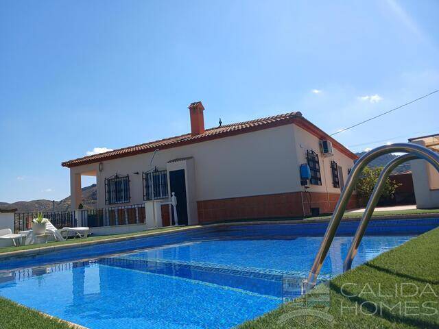 Villa Joya: Villa for Sale in Cantoria, Almería