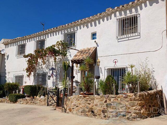 Casa Cleopatra: Town house for Sale in Chirivel, Almería