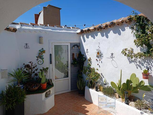 Casa Cleopatra: Town house for Sale in Chirivel, Almería