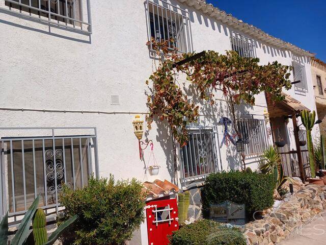 Casa Cleopatra: Town house for Sale in Chirivel, Almería