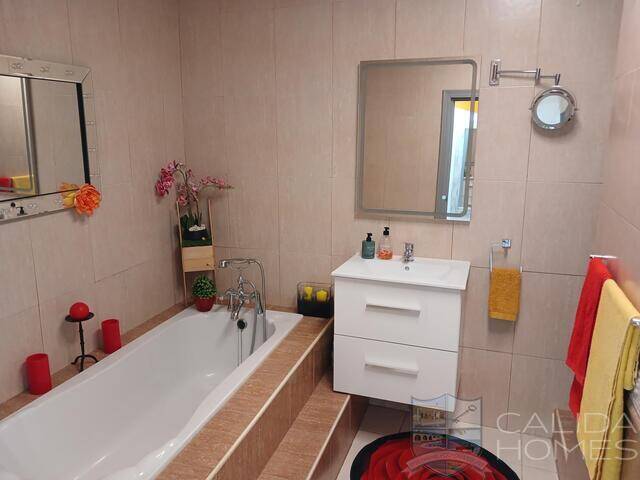 Casa Cleopatra: Town house for Sale in Chirivel, Almería