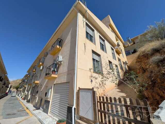 Casa Tio: Town house for Sale in Macael, Almería