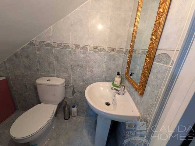 Casa Tio: Town house for Sale in Macael, Almería