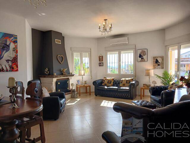 Villa Paloma Vista: Villa for Sale in Partaloa, Almería