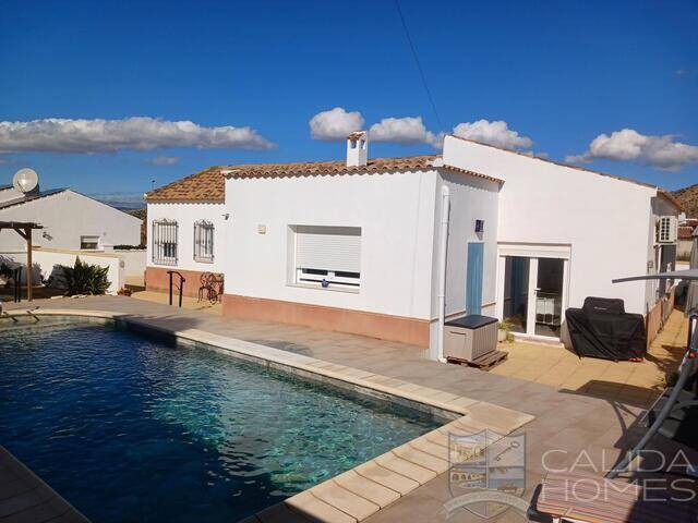 Villa Delight: Villa for Sale in Arboleas, Almería